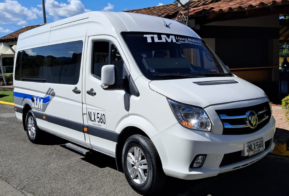 Transporte Empresarial en Medellín: Ahorra Costos sin Sacrificar Seguridad